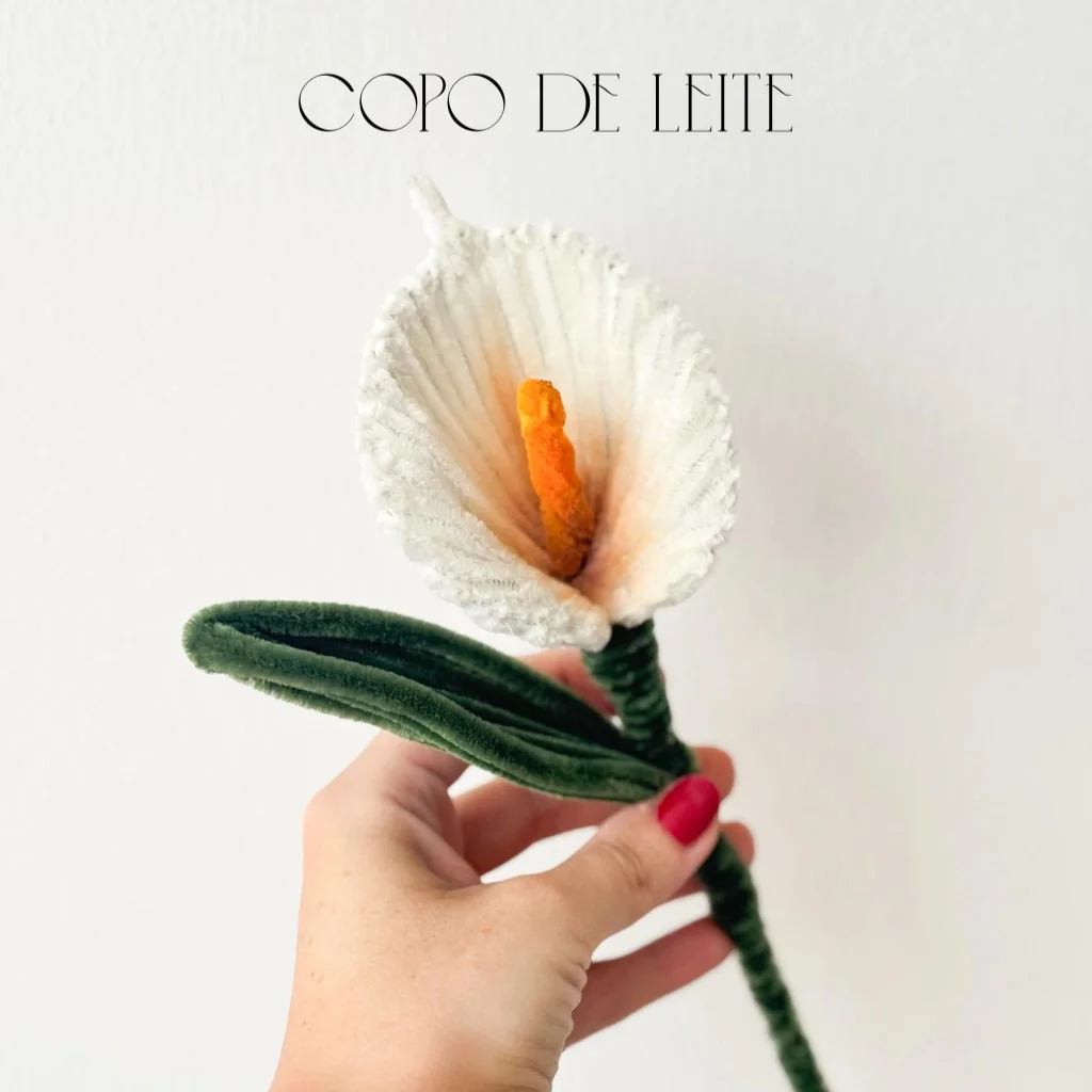Flor de Chenille - Copo de Leite