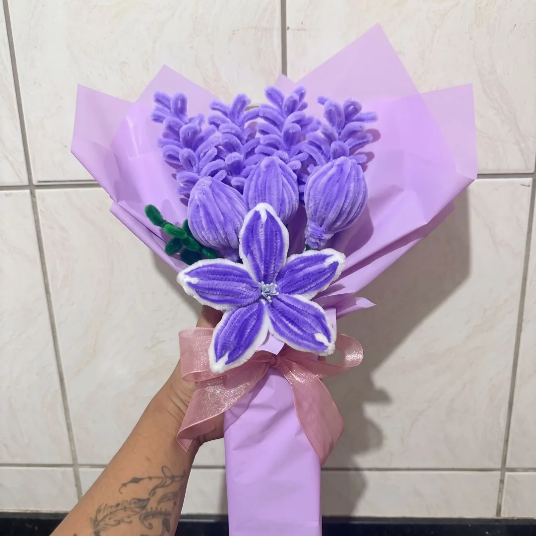 Buquê de Lavanda em Feltro — Mimos da Maju