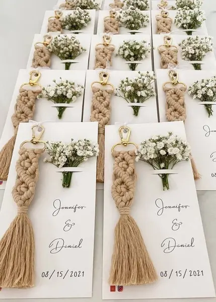 Chaveiro Macramê com Flores — Presente e Lembrancinhas de Casamento personalizado em Campo Grande MS