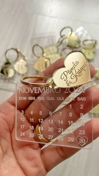 Chaveiro Calendário Coração Dourado — Presente e Lembrancinhas de Casamento personalizado em Campo Grande MS